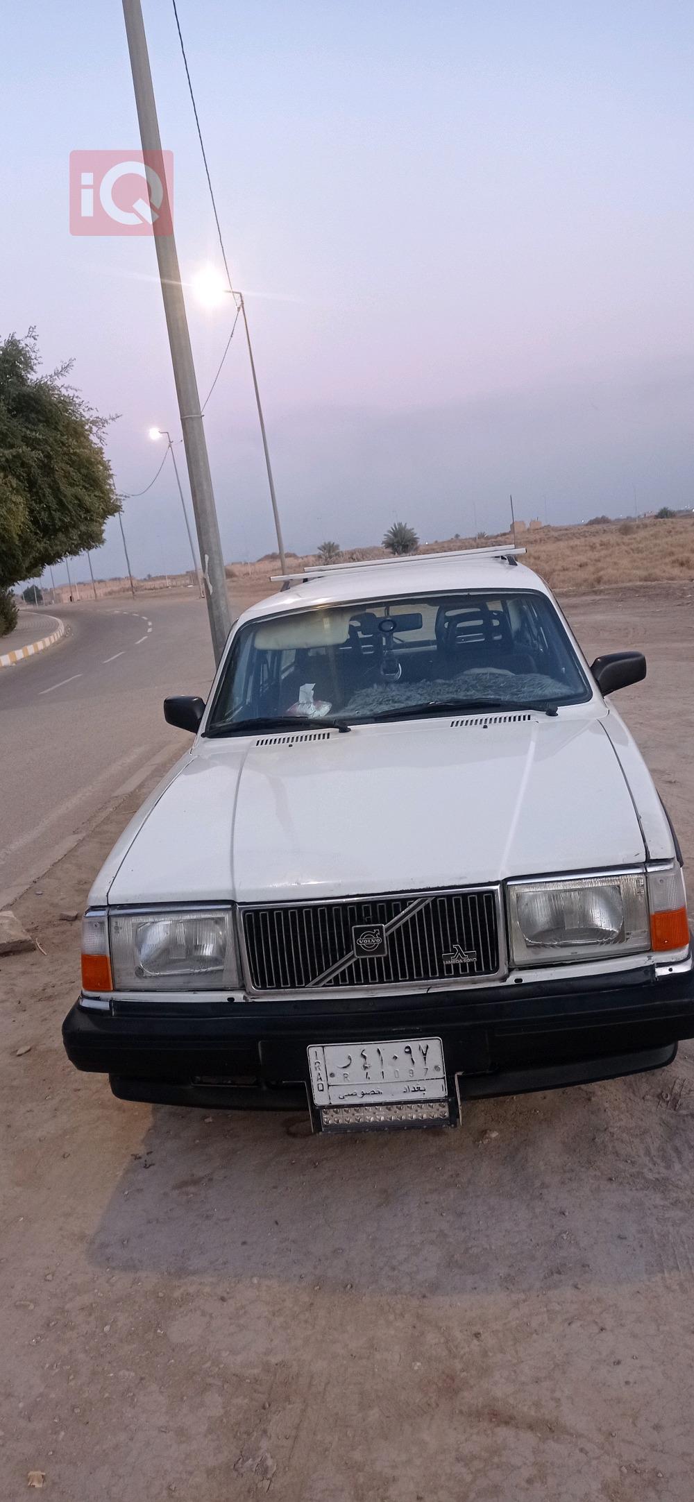 فولفو 740